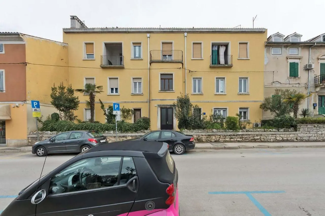 Apartment Nicol بولا